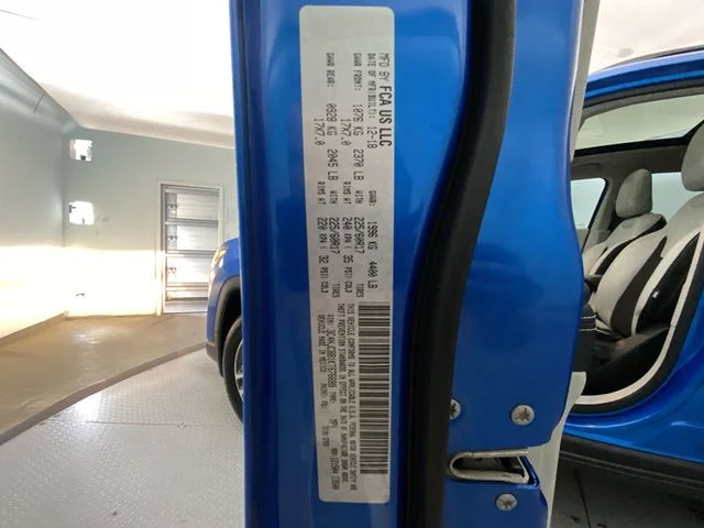 Used 2019 Blue Jeep Latitude image 28