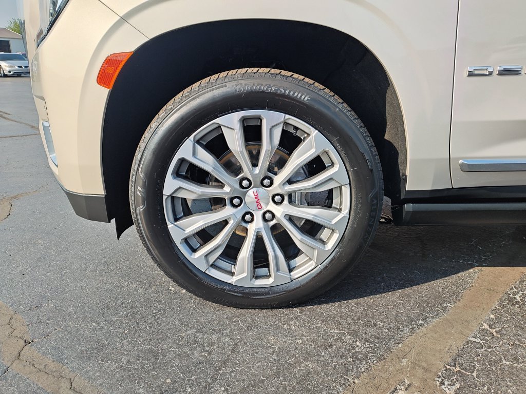 Used 2021 Beige GMC Denali image 10