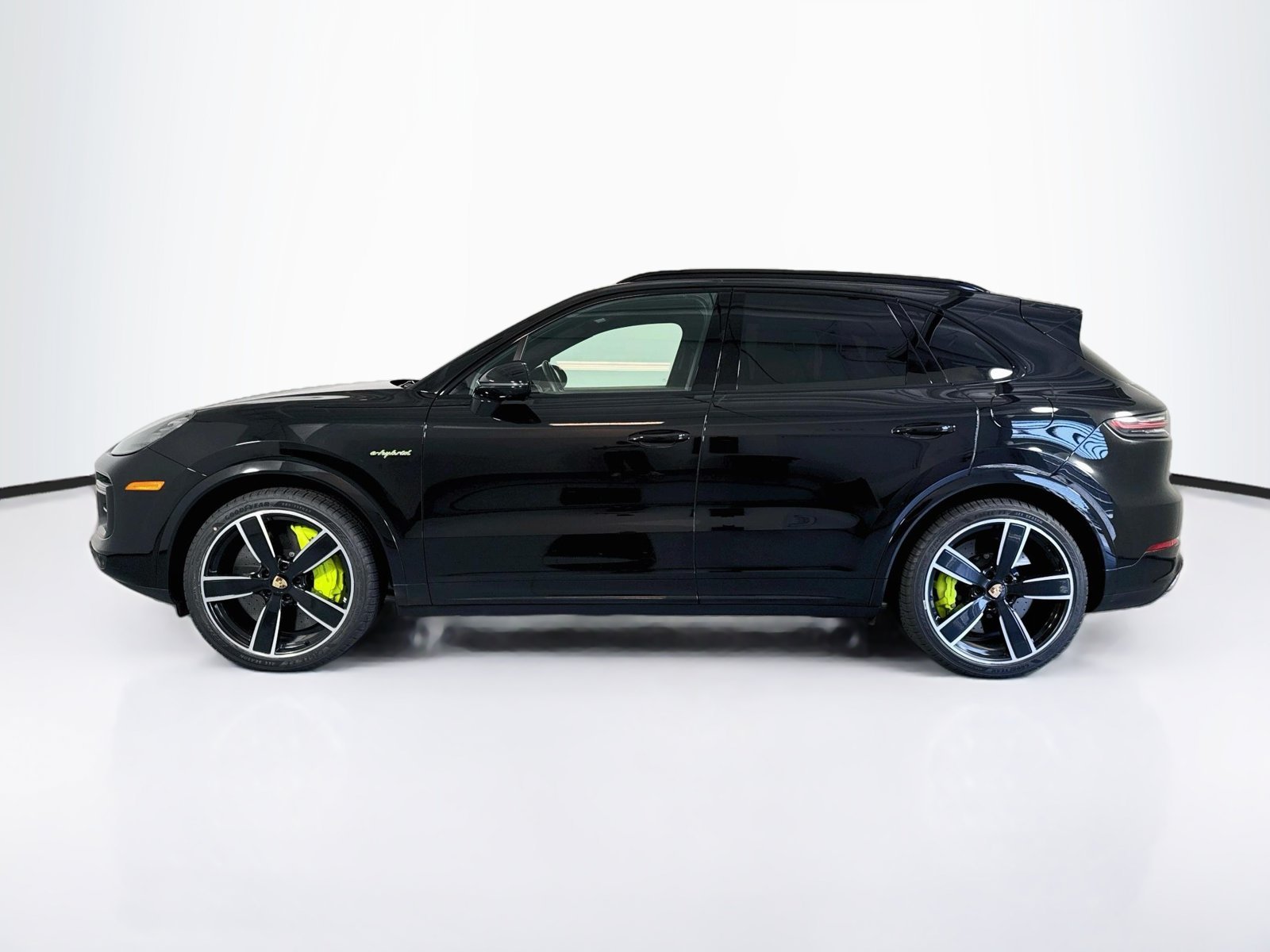 Used 2023 Black Porsche Turbo S E-Hybrid image 2