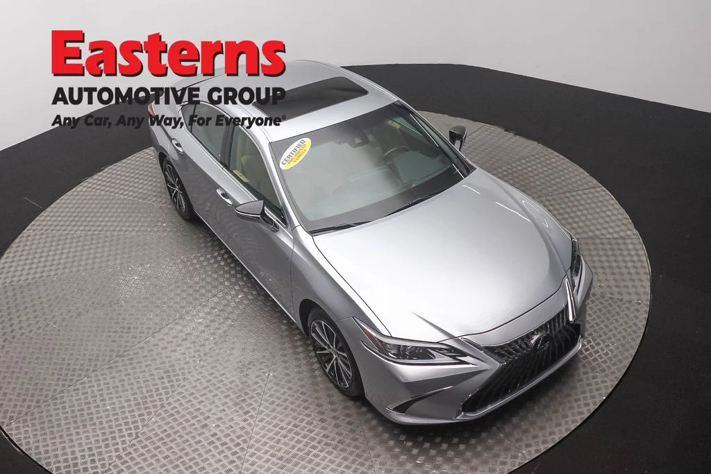 Used 2022 Silver Lexus 350 image 3