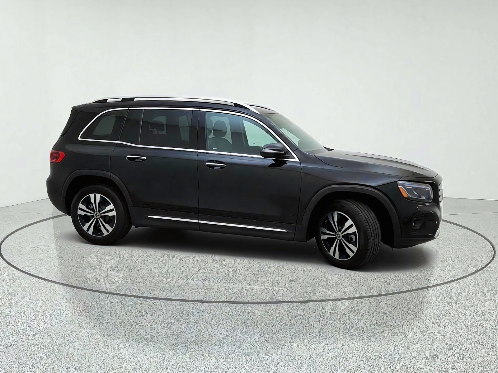 Used 2026 Night Black Mercedes-Benz GLB 250 image 6