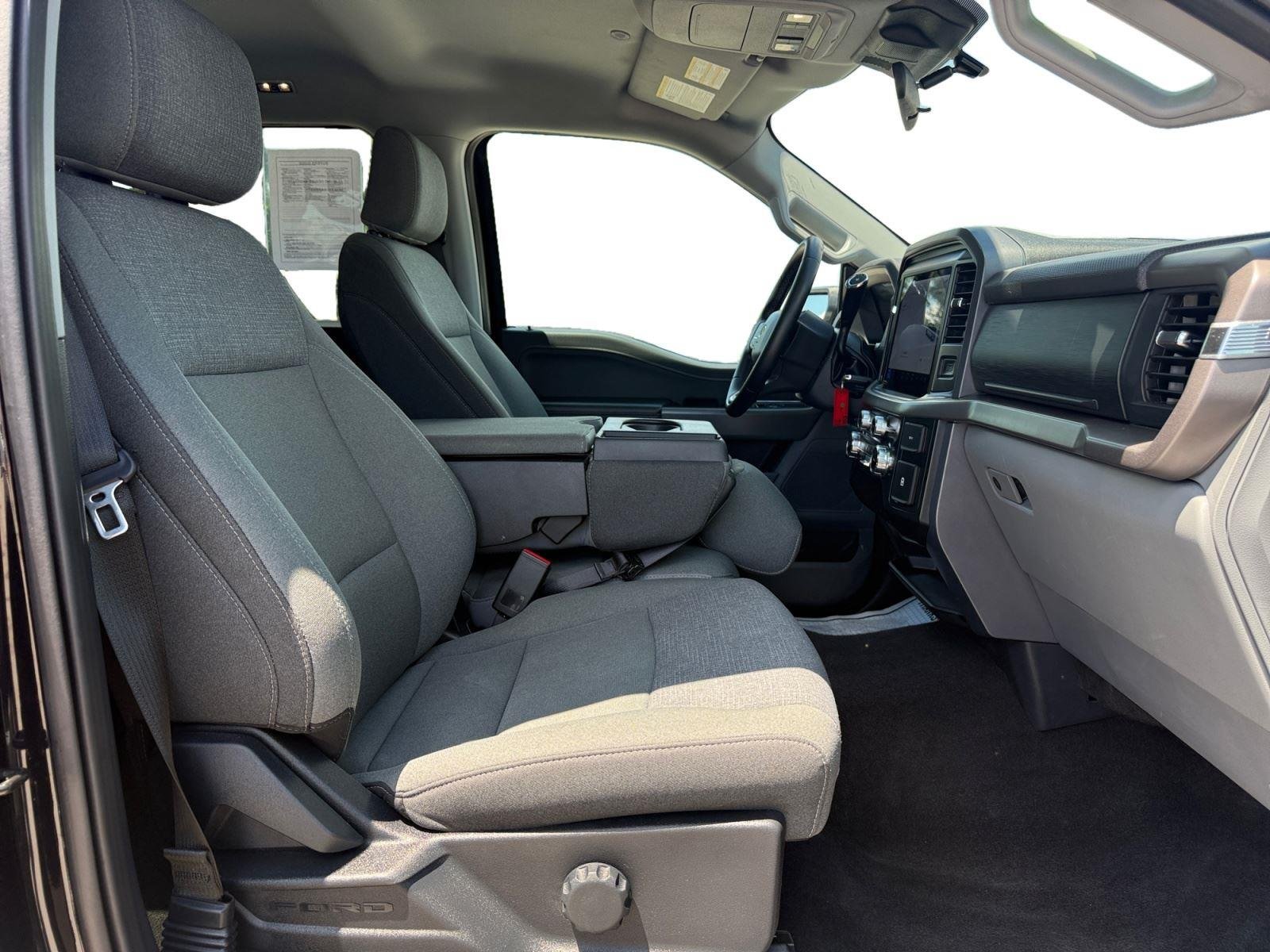 Used 2025 Black Ford XLT image 16