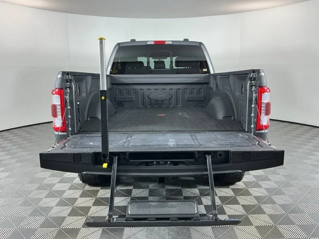 Used 2023 Gray Ford Lariat image 8