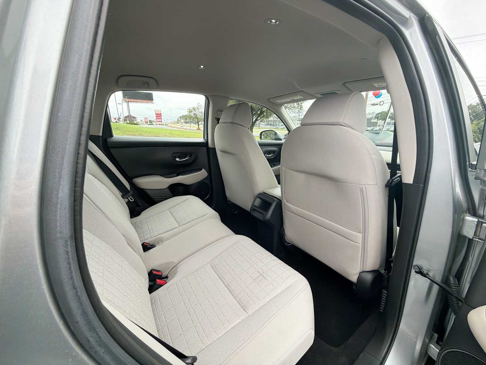 Used 2024 Lunar Silver Metallic Honda LX image 14