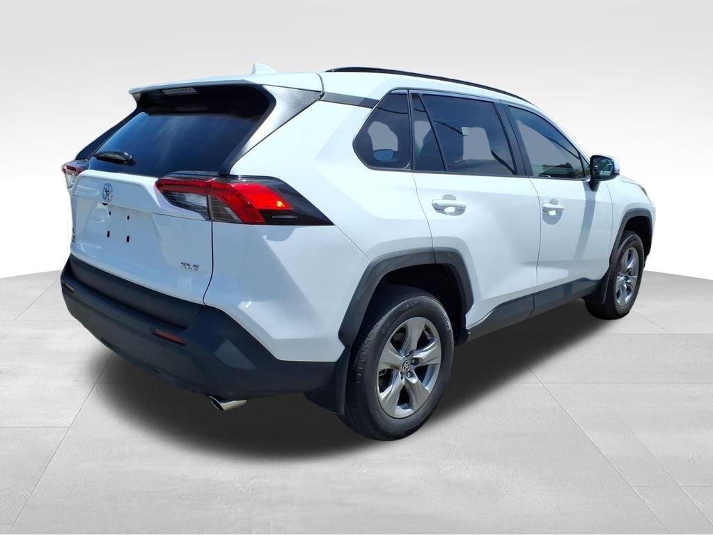 Used 2024 Ice Toyota XLE image 26