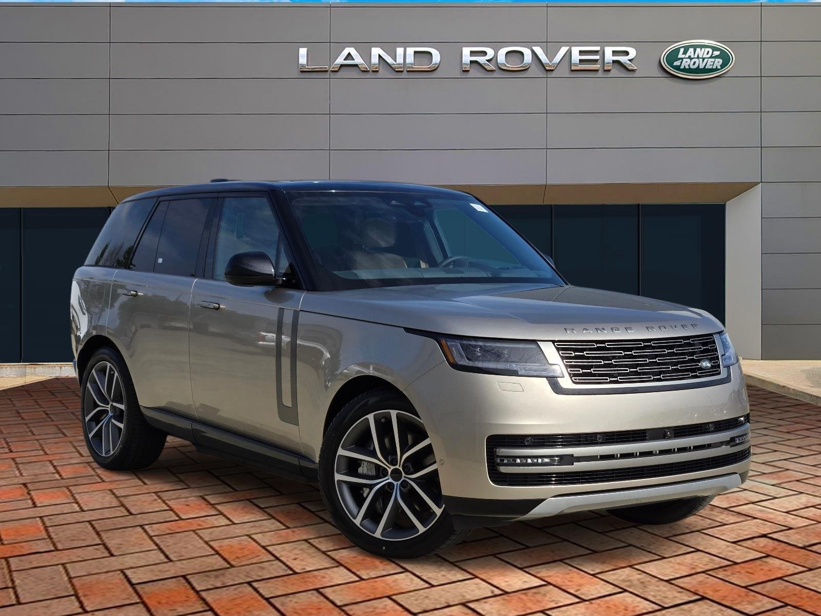 2026 Land Rover Range Rover 3.0 PHEV SE SWB's photo