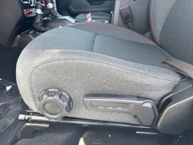Used 2025 White Jeep Rubicon image 16