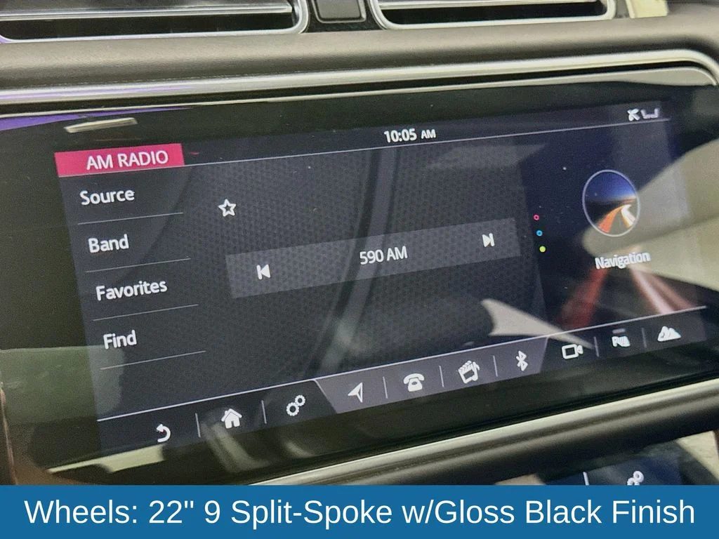 Used 2019 Black Land Rover 3.0L V6 Supercharged HSE image 18