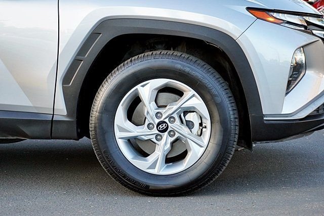 Used 2024 Silver Hyundai SEL image 7