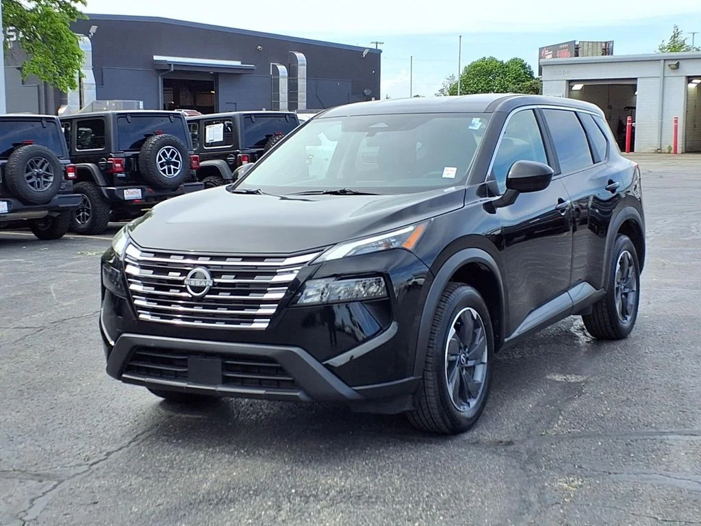 Certified 2025 Nissan Rogue SV with VIN 5N1BT3BA0SC824732 for sale in Kansas City