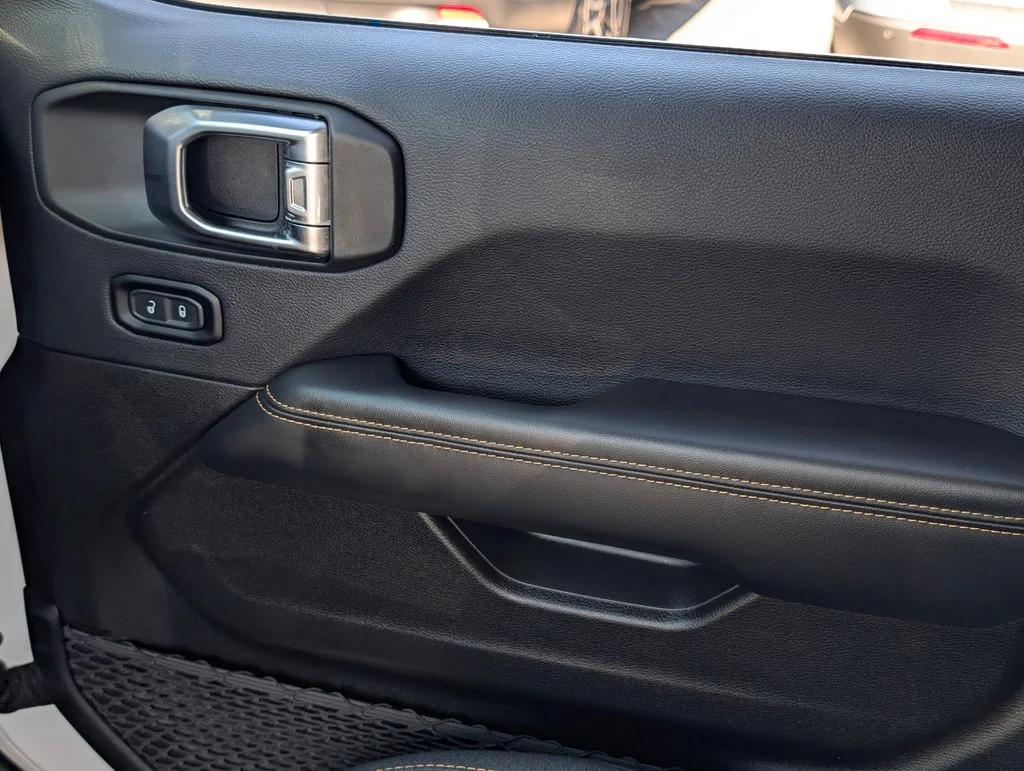 2025 Jeep Wrangler 4-Door Sahara - Photo 24