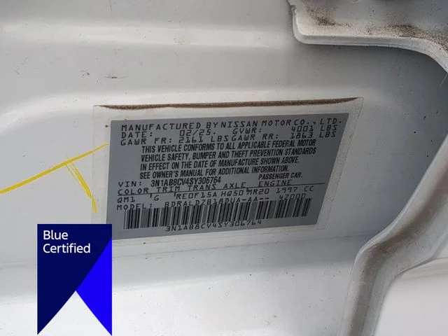 Used 2025 White Nissan SV image 37