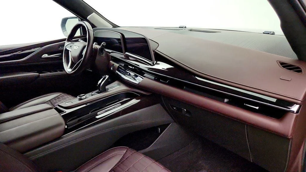 Used 2023 Argent Silver Metallic Cadillac 4WD 4dr Premium Luxury Platinum w/ Radiant Pkg & Super Cruise image 27