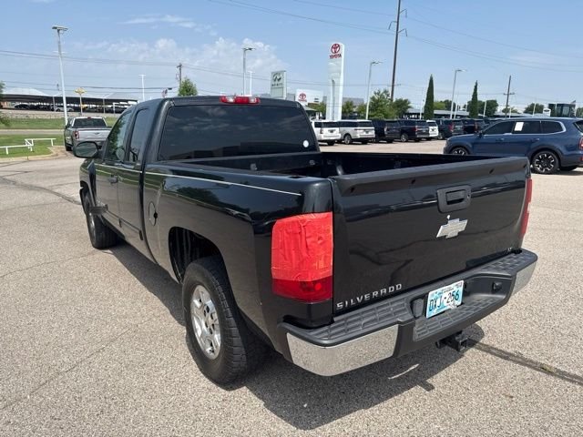 Used 2009 Black Chevrolet LT image 6