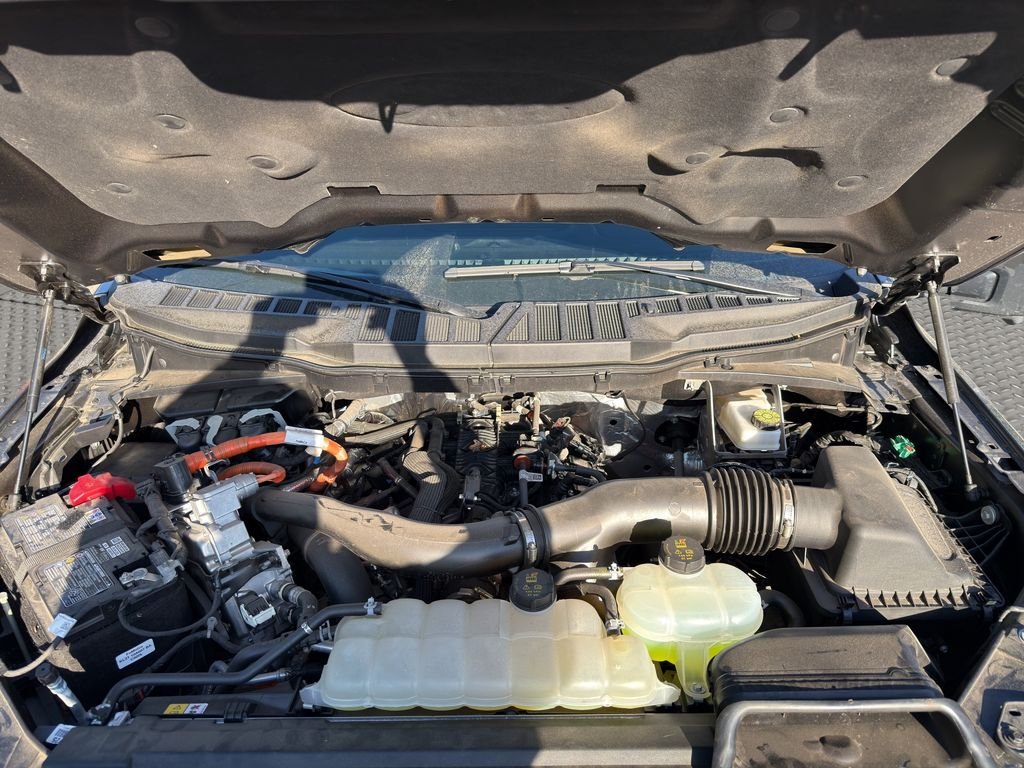 Used 2025 Carbonized Gray Metallic Ford XLT image 18