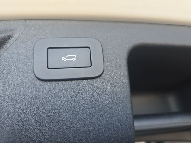 Certified Used 2025 White Land Rover S image 16