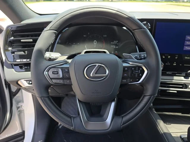 New 2026 Eminent White Pearl Lexus PREMIUM image 26