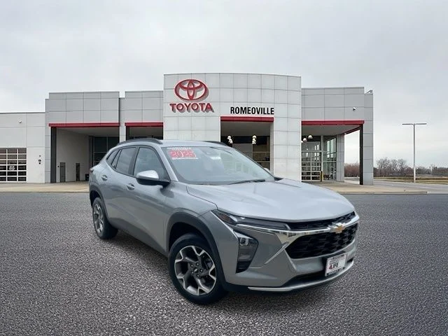 2025 Chevrolet Trax LT's photo