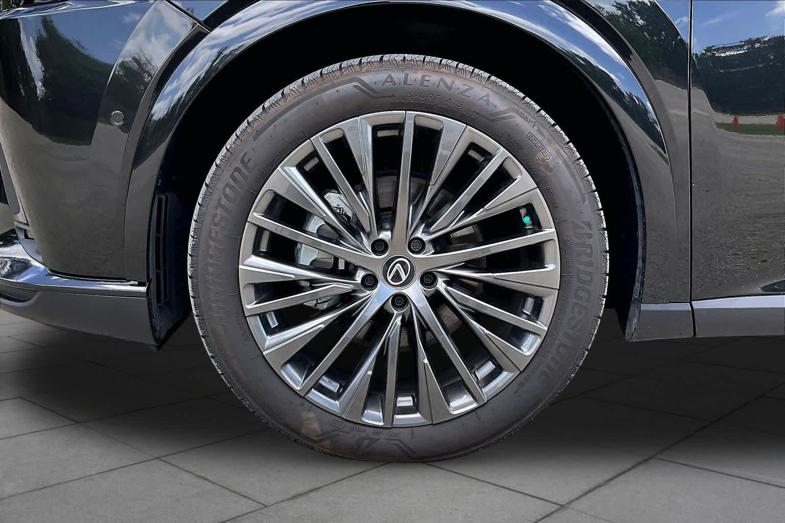 Used 2025 Caviar Lexus Luxury image 11