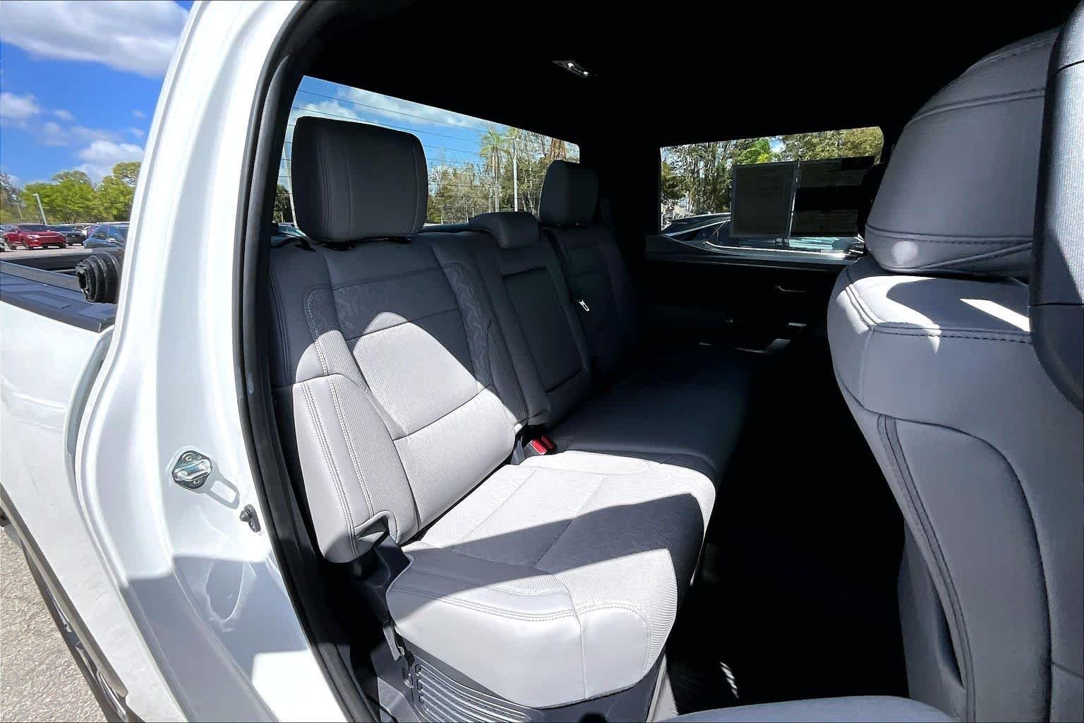 Used 2025 Wind Chill Pearl Toyota Limited Hybrid image 20