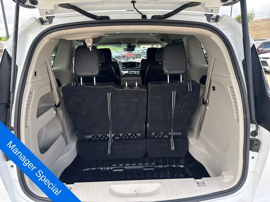 2024 Chrysler Pacifica Touring L - Photo 24