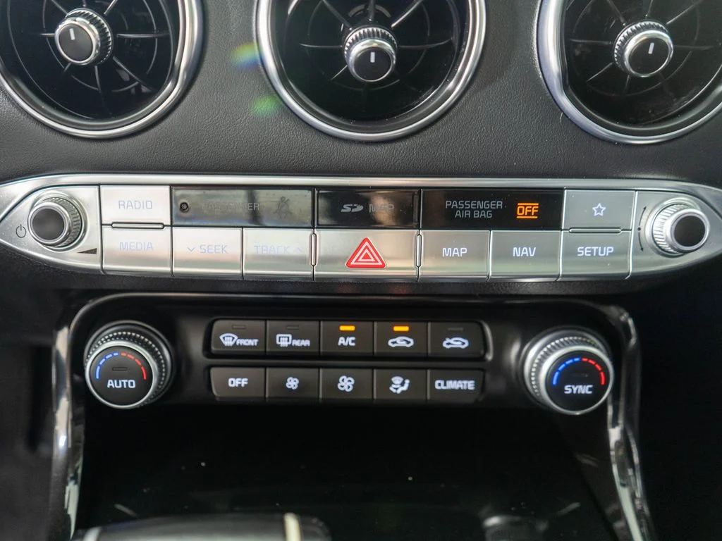 Used 2018 Black Kia Premium image 20