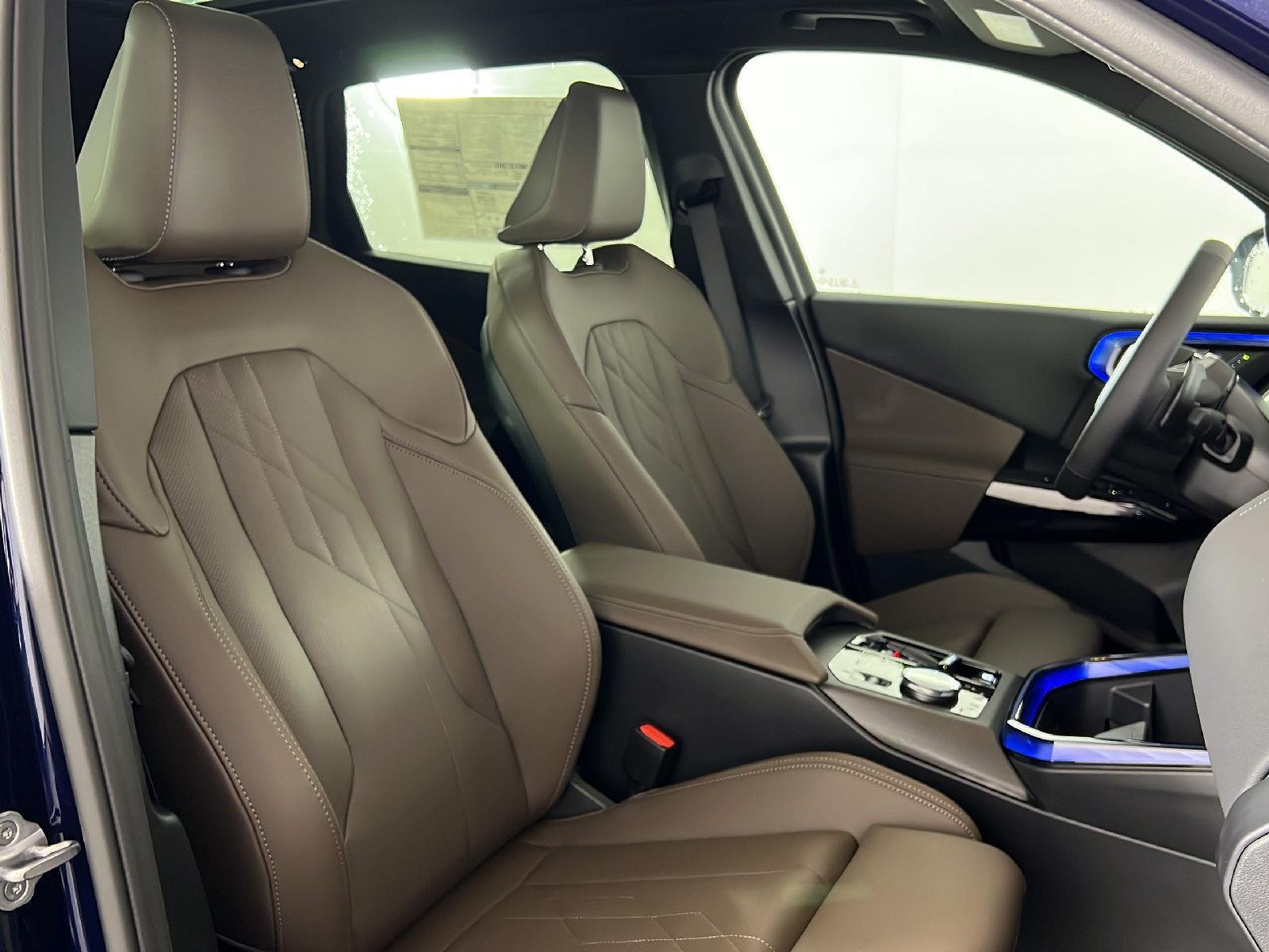 New 2026 Tanzanite Blue II Metallic BMW 30 xDrive image 27