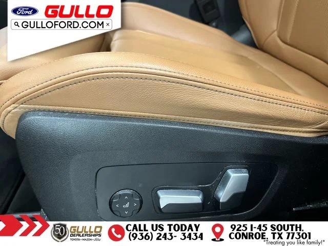 Used 2023 Phytonic Blue Metallic BMW sDrive30i image 21