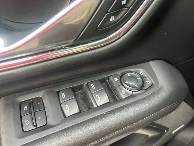 Used 2023 Gray Chevrolet Z71 image 16