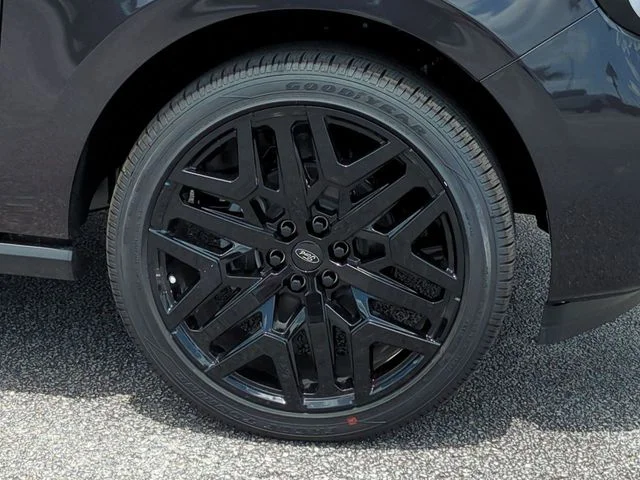 New 2026 Dark Matter Gray Metallic Ford MAX Platinum® image 11