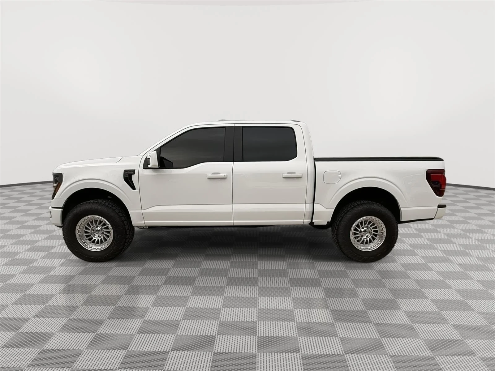 Certified Used 2025 Oxford White Ford STX image 4