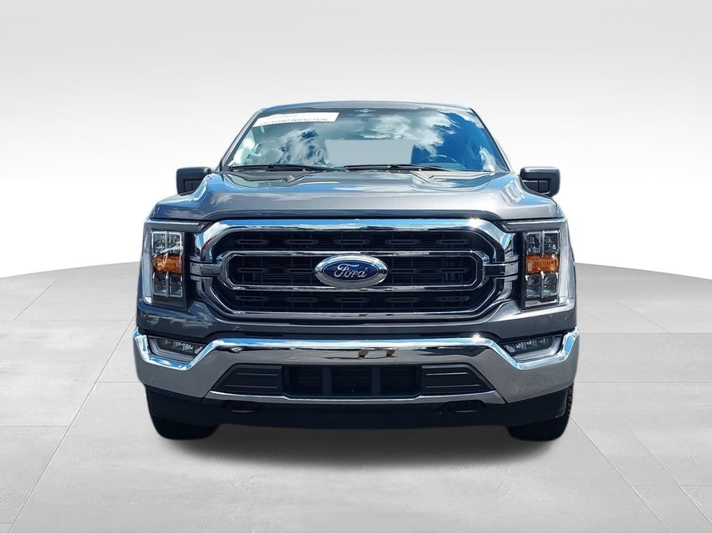 Used 2023 Gray Ford XLT image 3