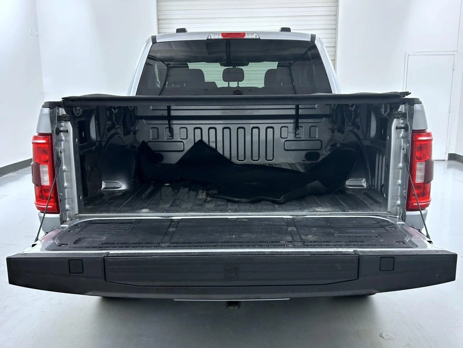 Used 2022 Silver Ford XLT image 22
