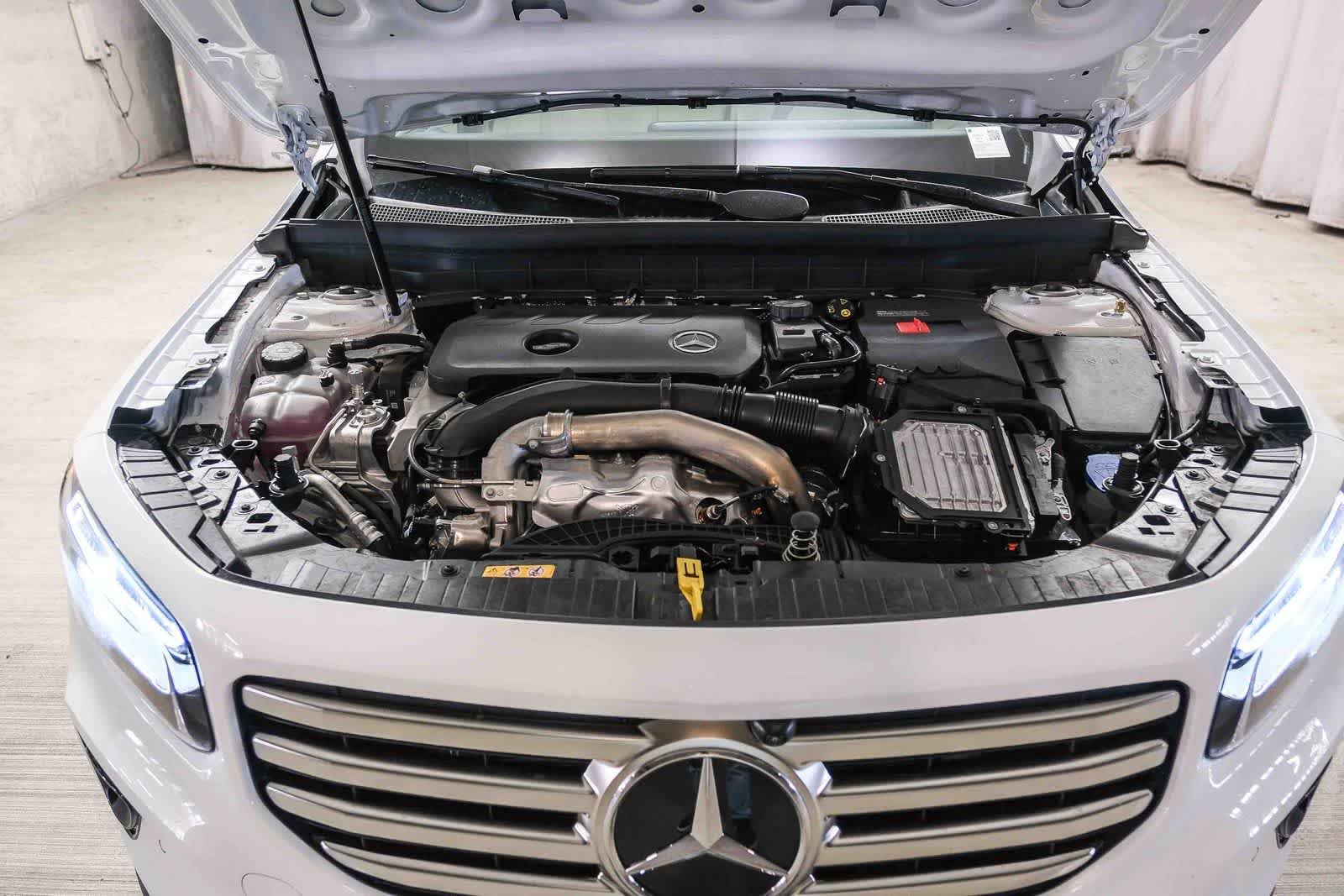 New 2026 Polar White Mercedes-Benz GLB 250 image 74