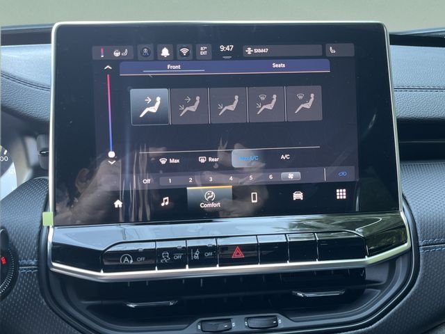 New 2026 Bright White Clearcoat Jeep Latitude Altitude image 14