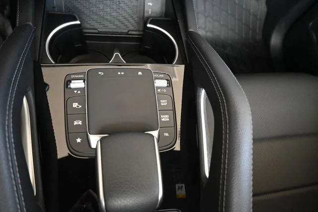 Used 2024 Black Mercedes-Benz GLE 450 image 33