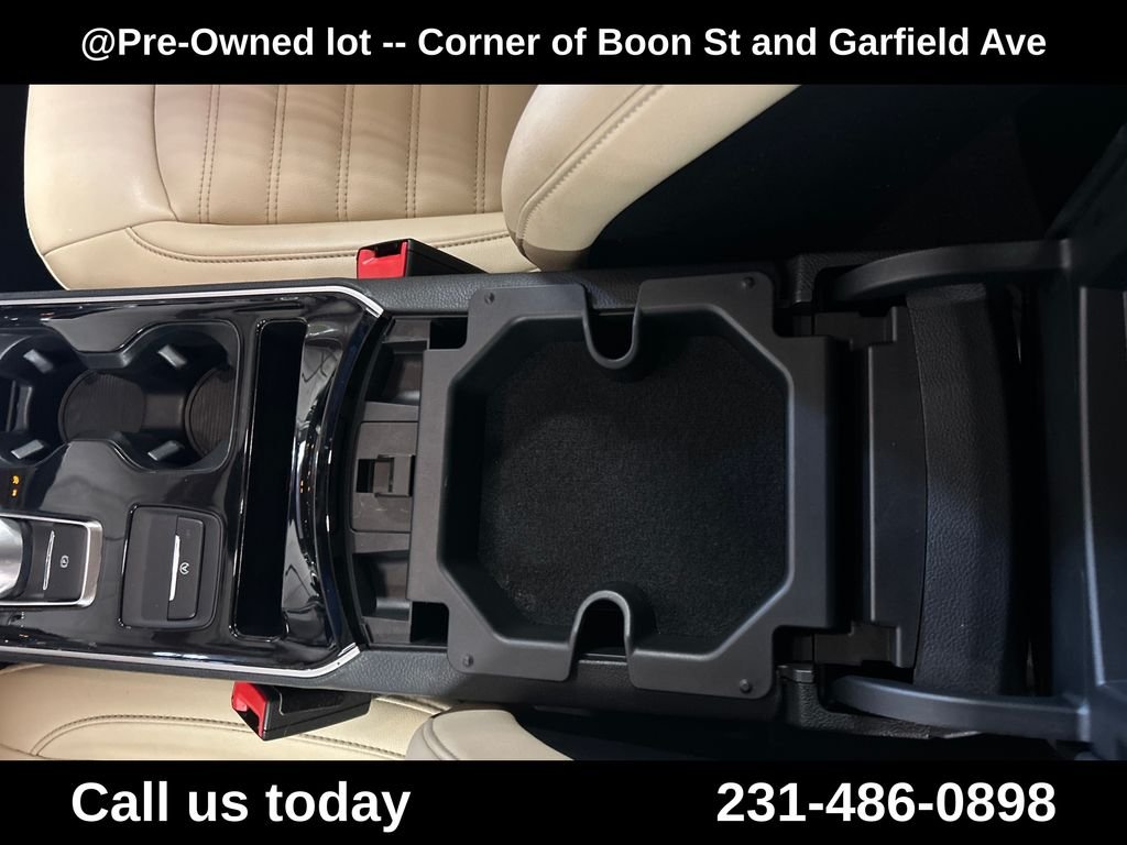 Used 2020 Red Ford SEL image 22