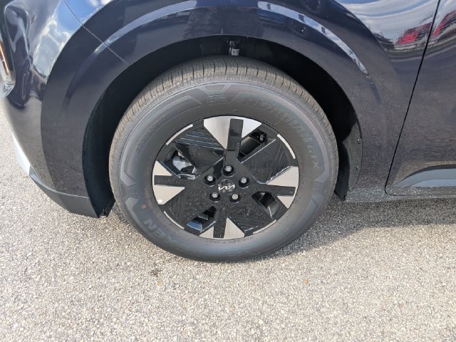 New 2027 Deep Chroma Blue Kia LXS image 11