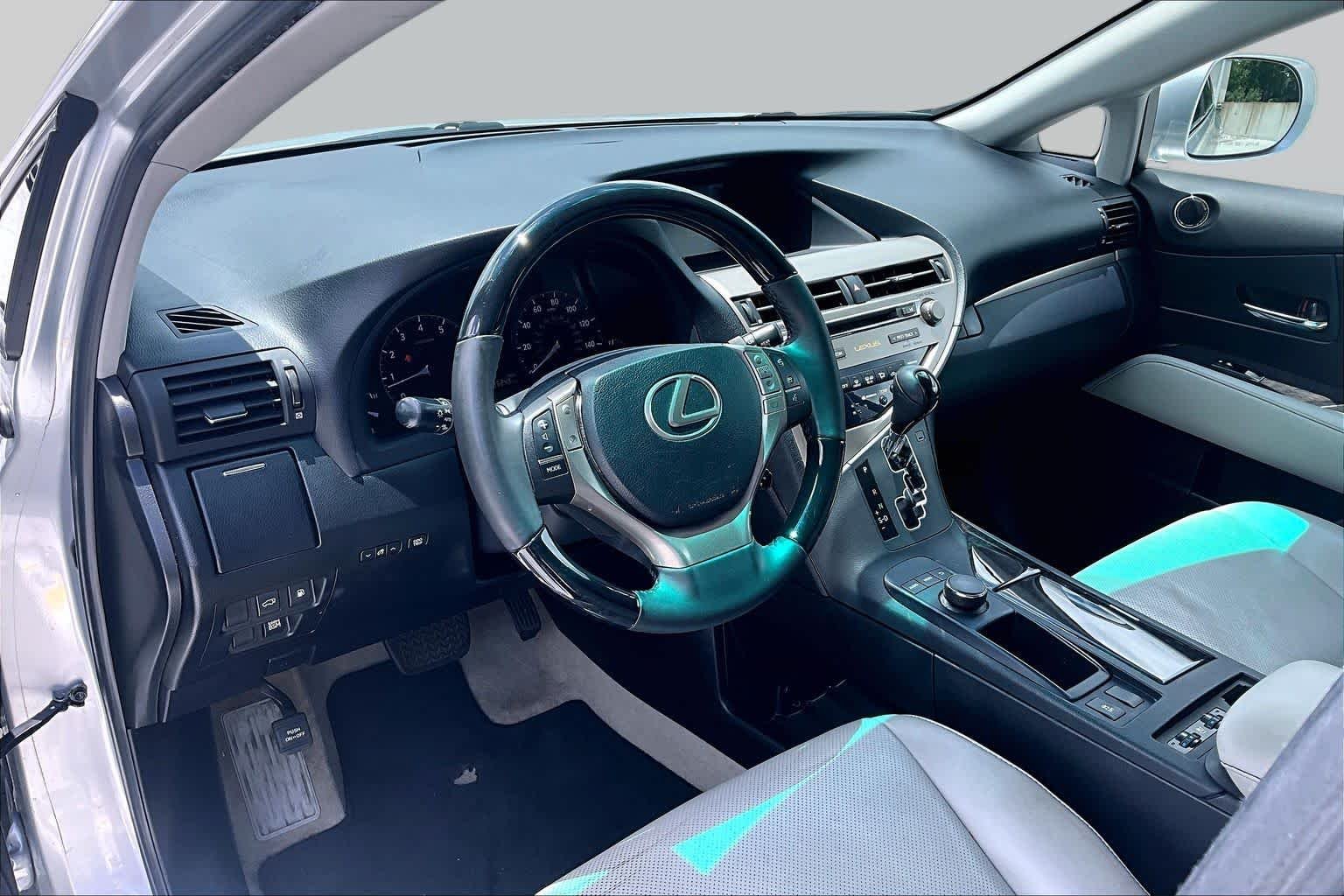 Used 2013 Silver Lining Metallic Lexus  image 17