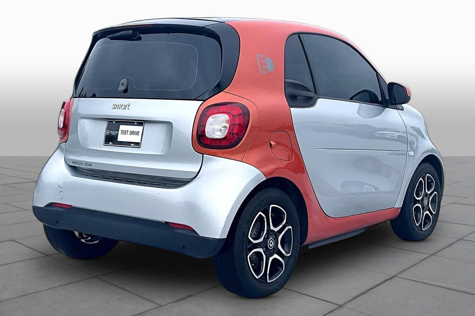 Used 2017 Cool Silver Metallic smart prime image 11