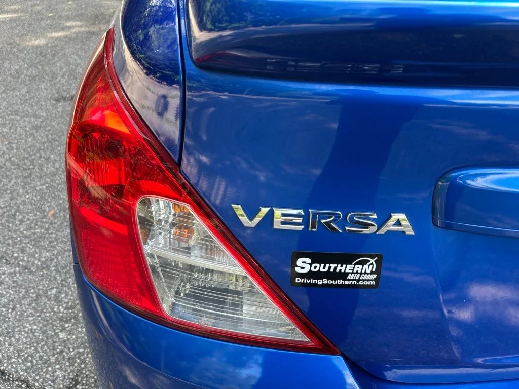 Used 2016 Blue Nissan 1.6 SV image 11