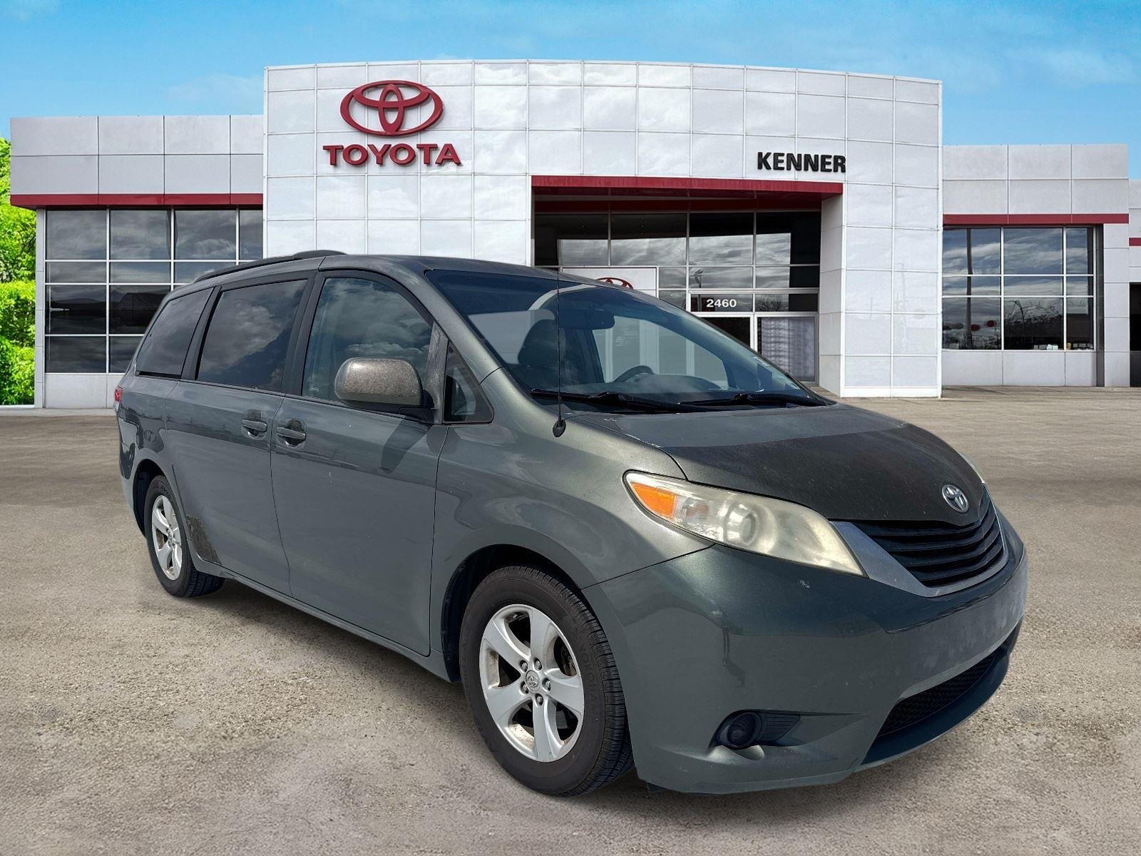 Used 2014 Cypress Pearl Toyota LE image 8