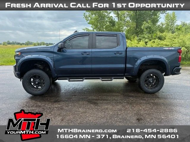 Used 2020 Blue Chevrolet RST image 5