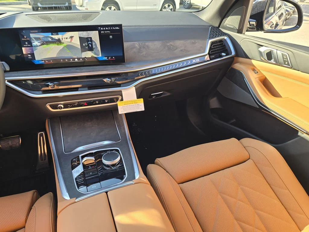 Used 2026 Black BMW sDrive40i image 9