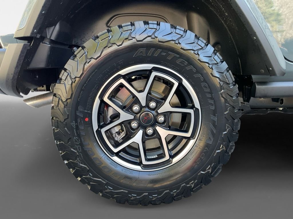 New 2026 Anvil Clear-Coat Exterior Paint Jeep Rubicon image 10
