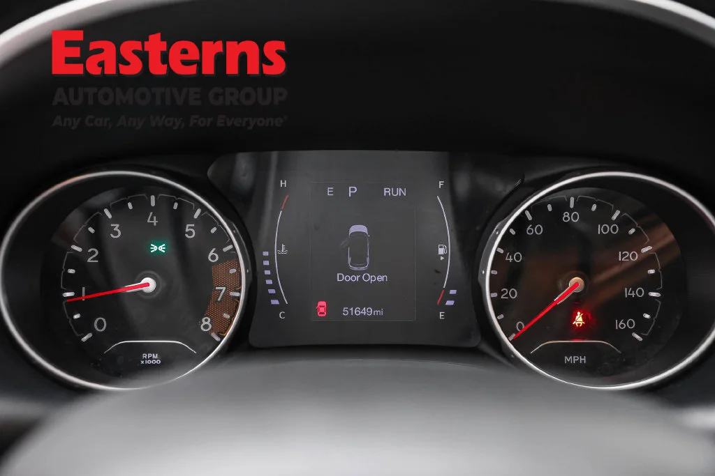 Used 2020 Silver Jeep Latitude image 19