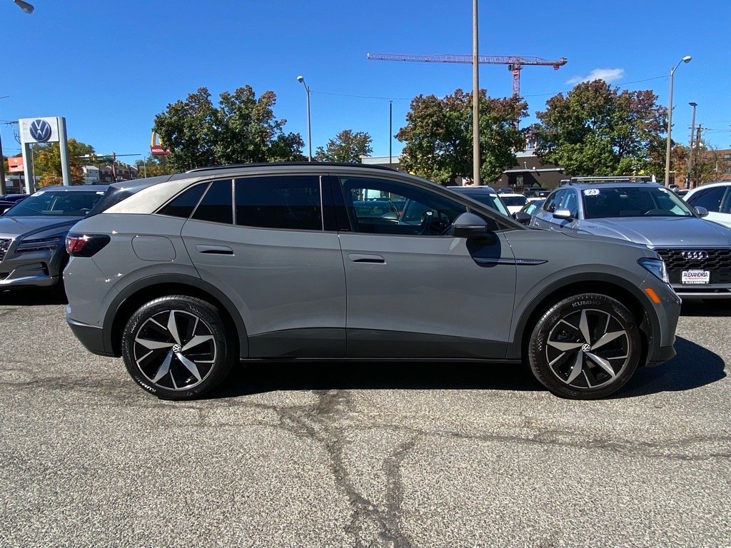 Used 2023 Volkswagen ID.4 PRO S with VIN 1V2WNPE81PC023099 for sale in Alexandria, VA