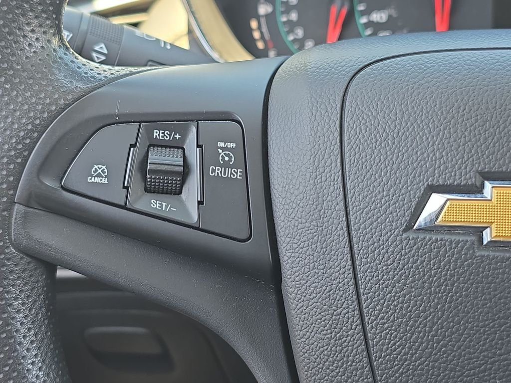 Used 2021 Silver Chevrolet LT image 19
