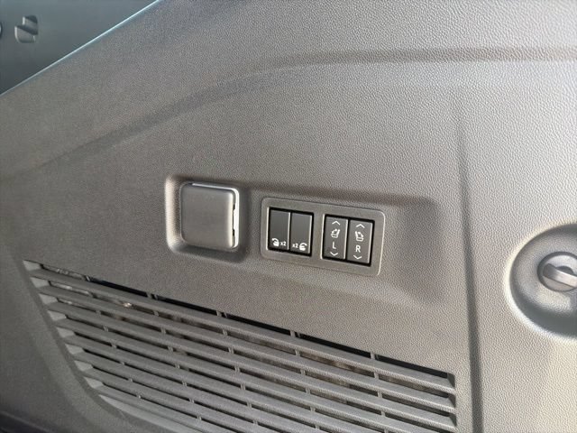 2026 Chevrolet Suburban Premier - Photo 39