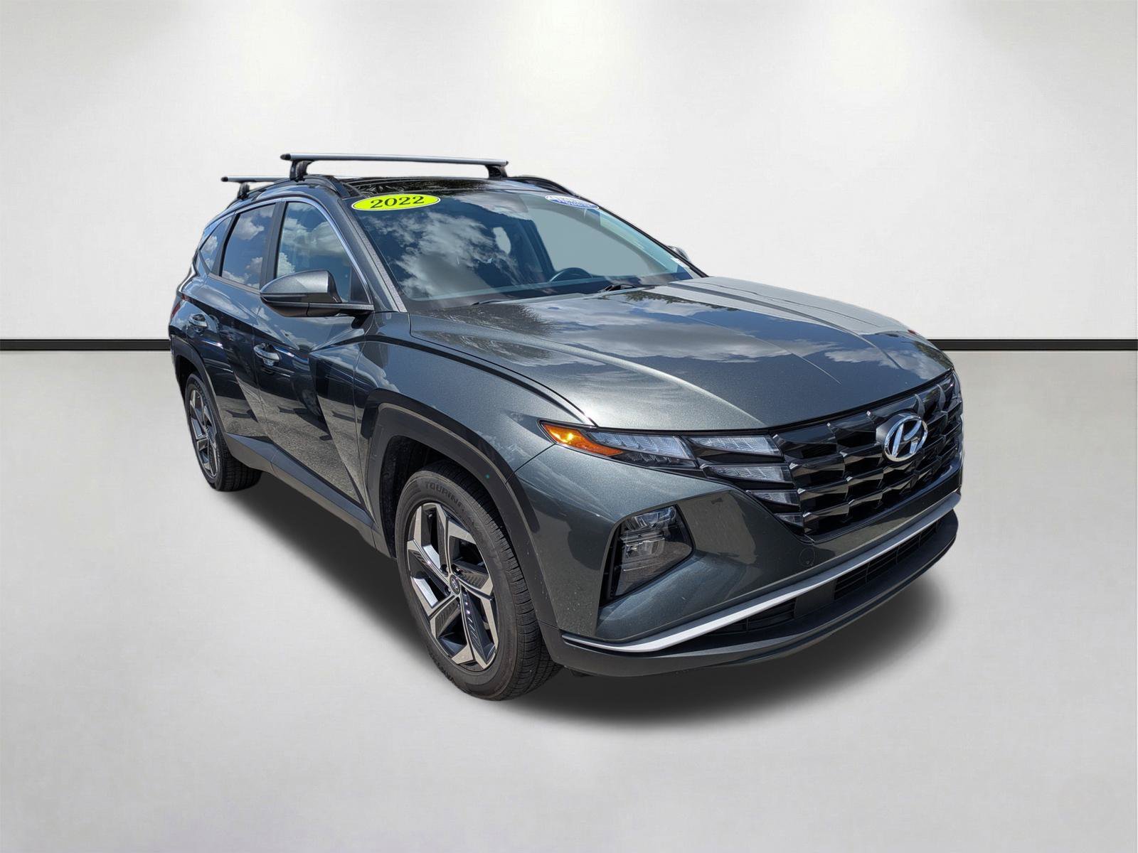Certified Used 2022 Amazon Gray Hyundai SEL Convenience image 2
